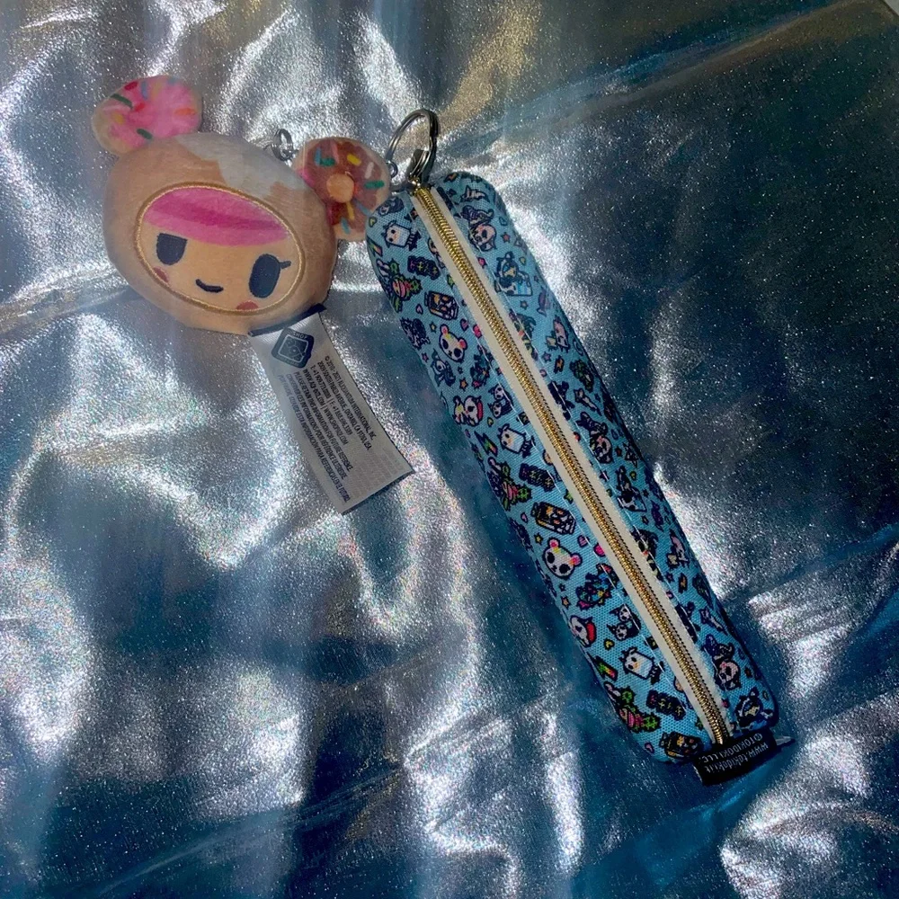 ❌SOLD❌NWOT Tokidoki Skinny Pencil Pouch & Plush Donutella Keyring - Picture 1 of 13